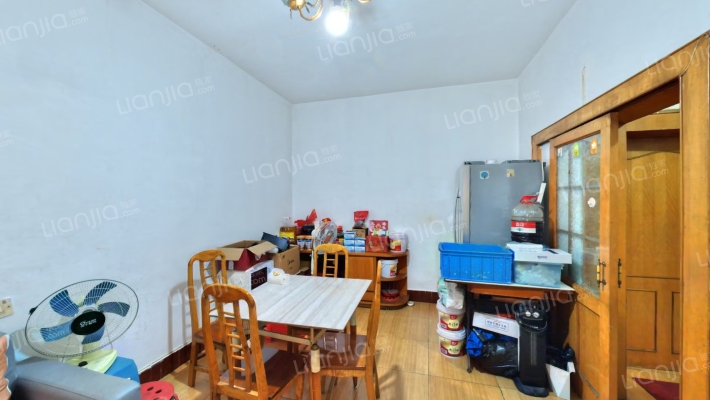 文庙街152号二手房实景图