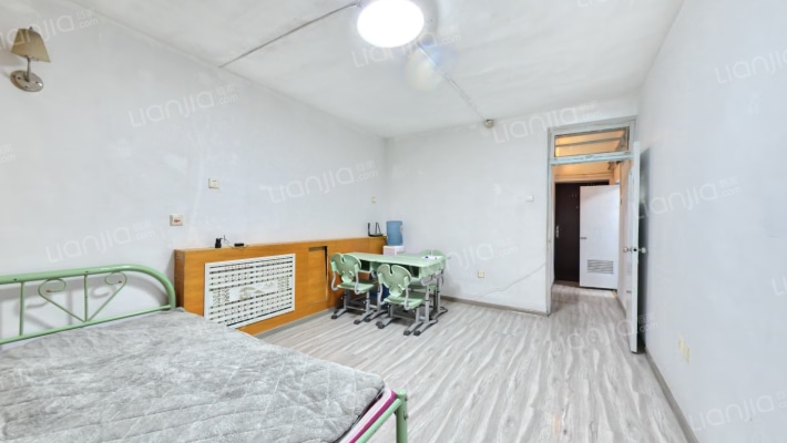 小纬四路二手房实景图