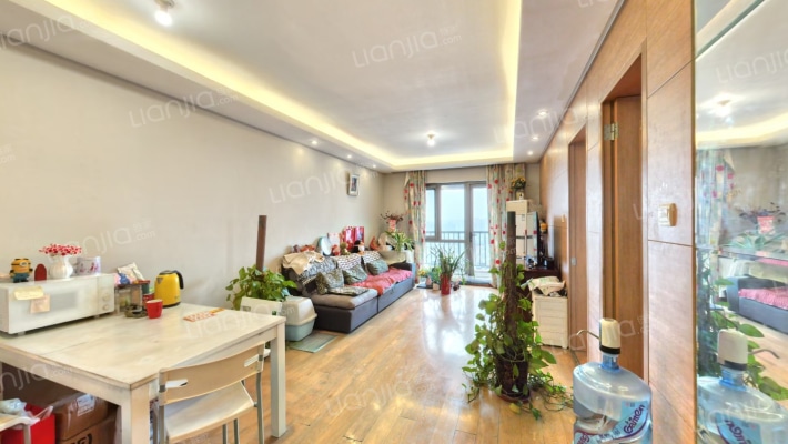 长阳半岛1号院二手房实景图