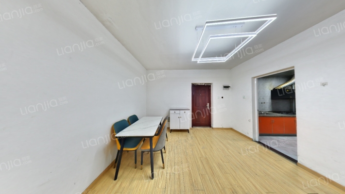 汽配城二手房实景图