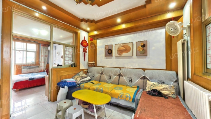 石油公司家属楼二手房实景图