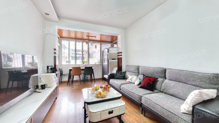 银沙路8号二手房实景图