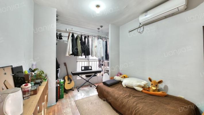 鸿坤理想城八期二手房实景图