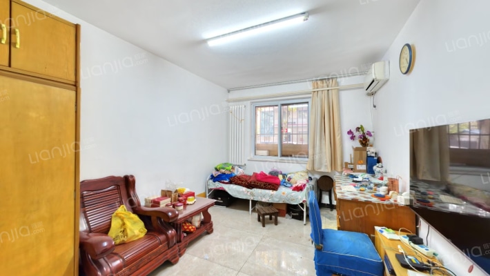 首都机场南路西里二手房实景图