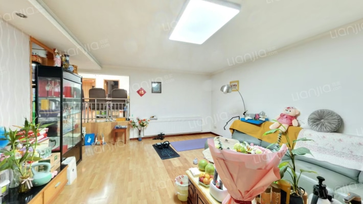 五世同堂街44号二手房实景图