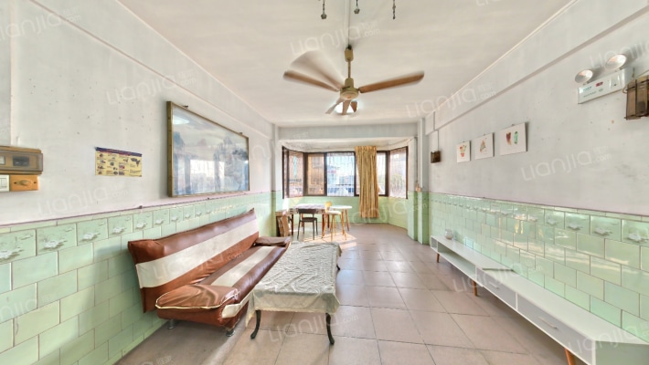 新居里二手房实景图