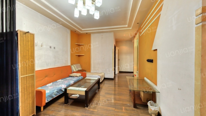 西彩新苑二手房实景图