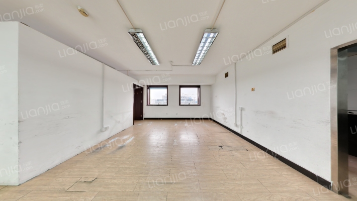 恒润中心二手房实景图