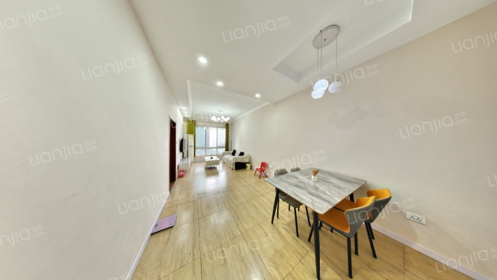 轻轨上城二手房实景图