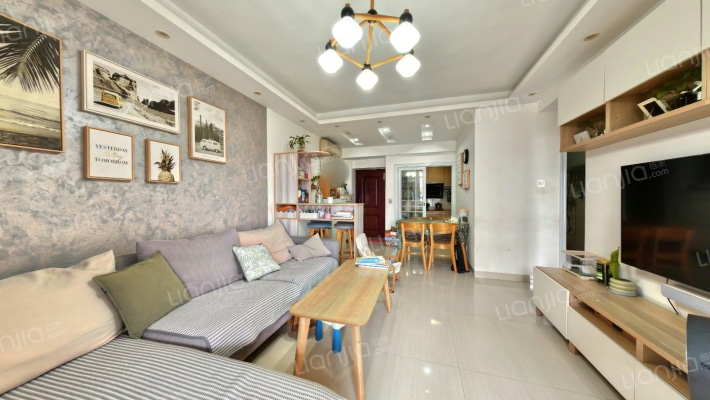 鸿景豪苑二手房实景图