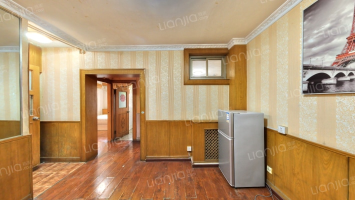 邮局宿舍二手房实景图