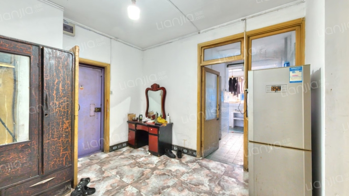 高攀路21号二手房实景图