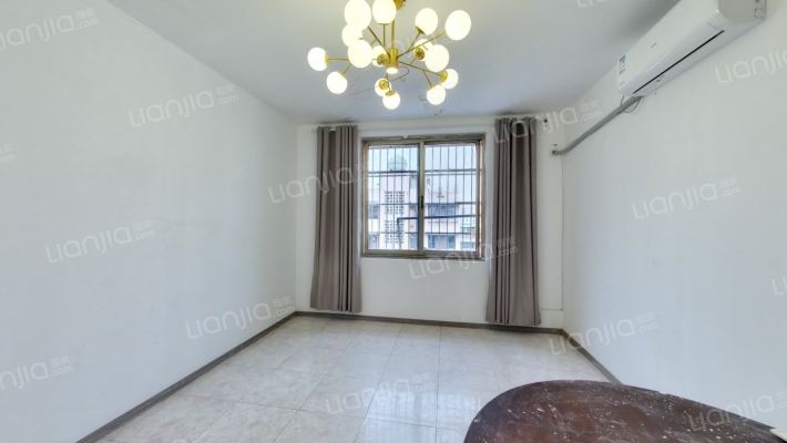 东较场街192号二手房实景图