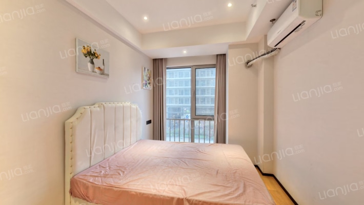 万科都荟天地城C区二手房实景图