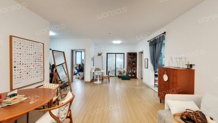 乐居湖畔和园二手房实景图