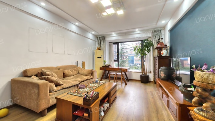 河畔华苑二期二手房实景图