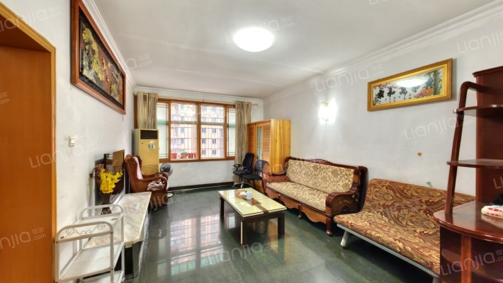 新桥小区二手房实景图