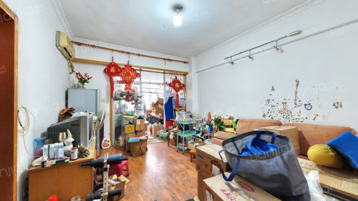 新时空公寓二手房实景图