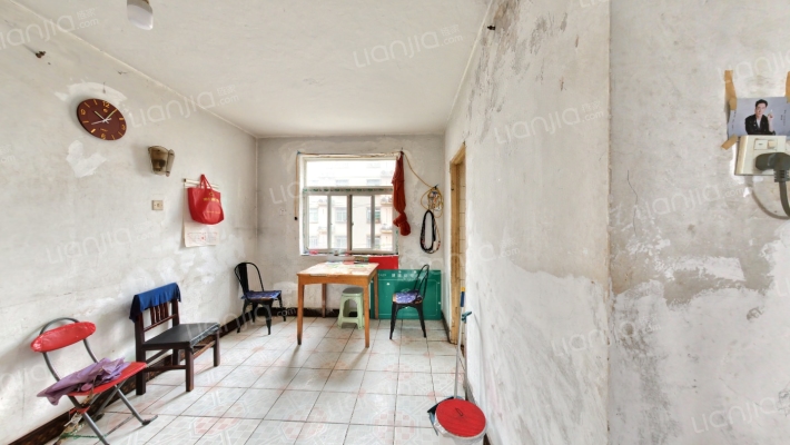 电力修造厂宿舍二手房实景图