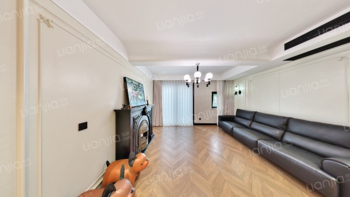 普罗旺世温莎城堡二手房实景图