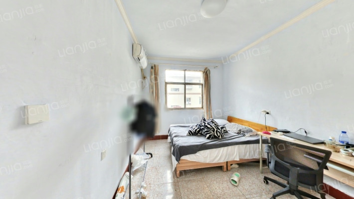 纬三路13号院二手房实景图