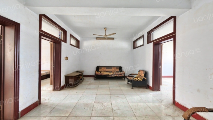 文广新局家属院二手房实景图