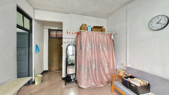 上三路35号二手房实景图