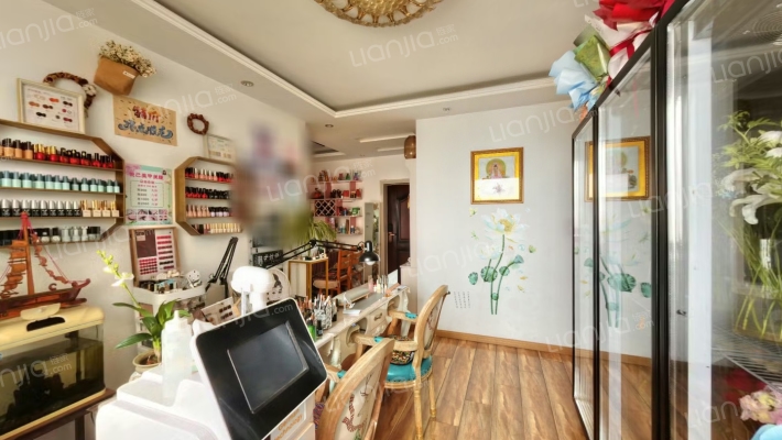 宏程名仕小区二手房实景图