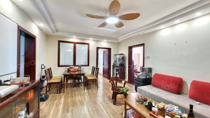 嘉丽园二手房实景图