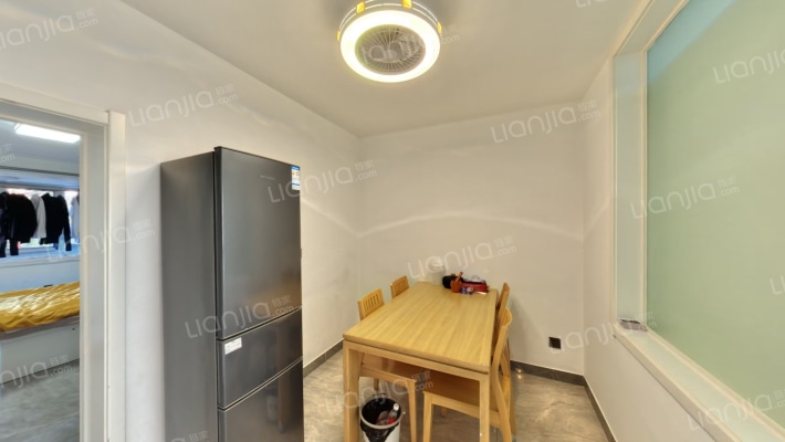 翠微路20号院二手房实景图