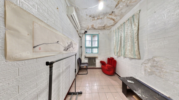 文艺北路76号二手房实景图