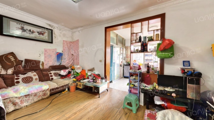 南岳路一七号二手房实景图