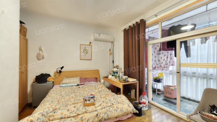 新筑公寓二手房实景图