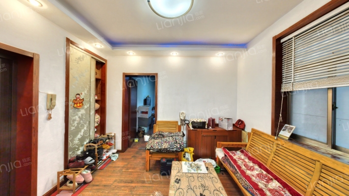 苜卫路31号二手房实景图