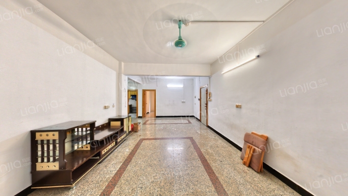 沥伟楼二手房实景图