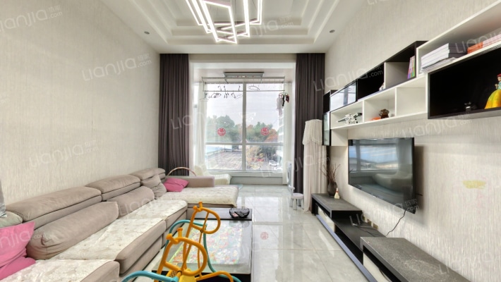 颐园国际二手房实景图