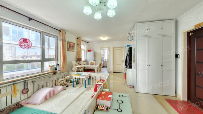 上奥世纪中心二手房实景图