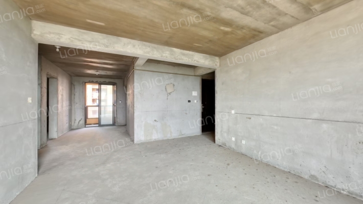 滨湖丽景花园F区二手房实景图