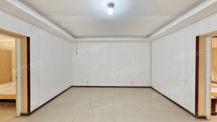 长缨社区汇文中学家属院二手房实景图