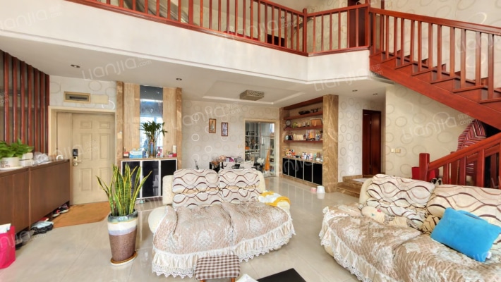 春城雅云轩二手房实景图