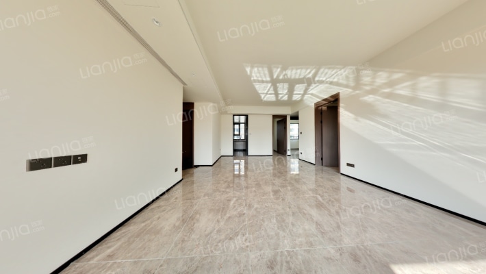 保利和悦云锦二期二手房实景图