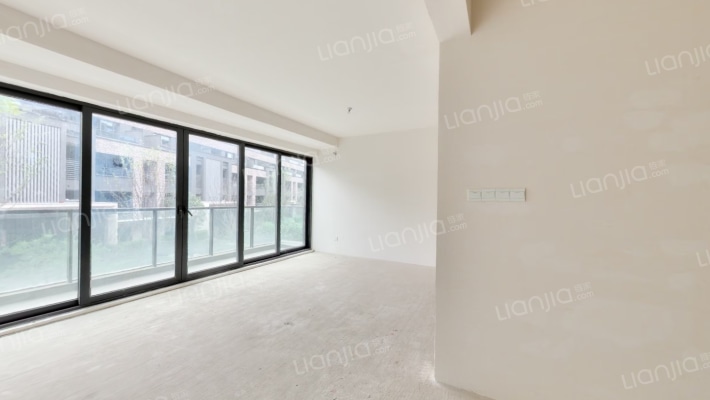 龙湖舜山府二手房实景图