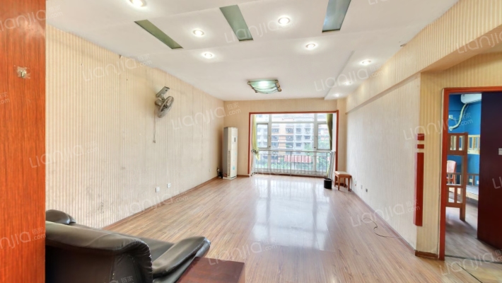 天涯庭苑二手房实景图