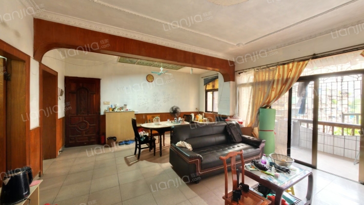 食出小区二手房实景图