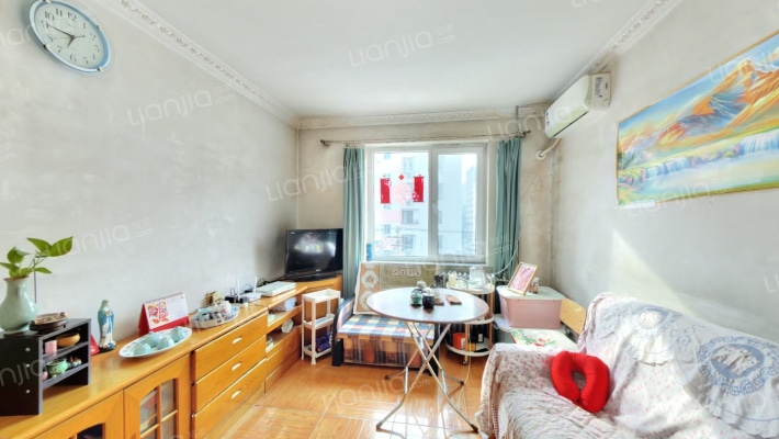 东革新里40号院二手房实景图