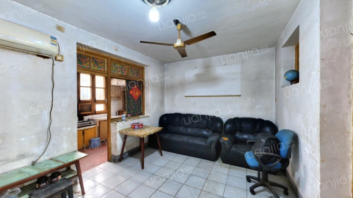 新兴小区二手房实景图