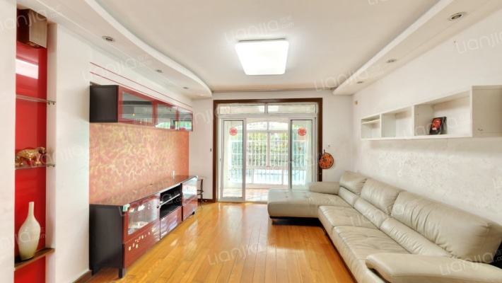 爱博三村二手房实景图