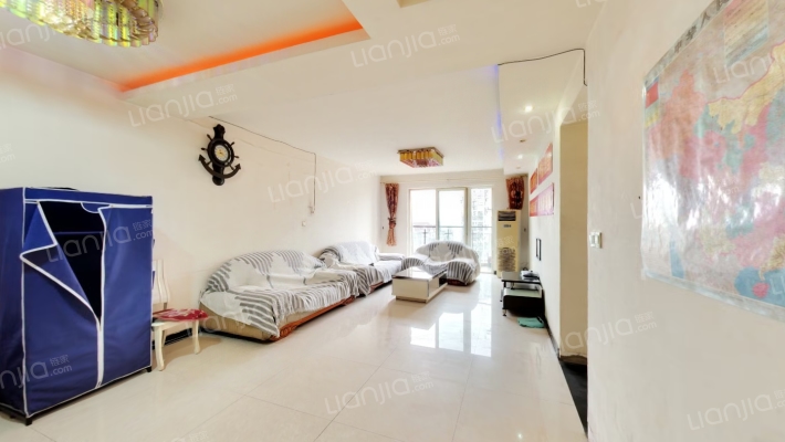 万基金蓝湾二手房实景图