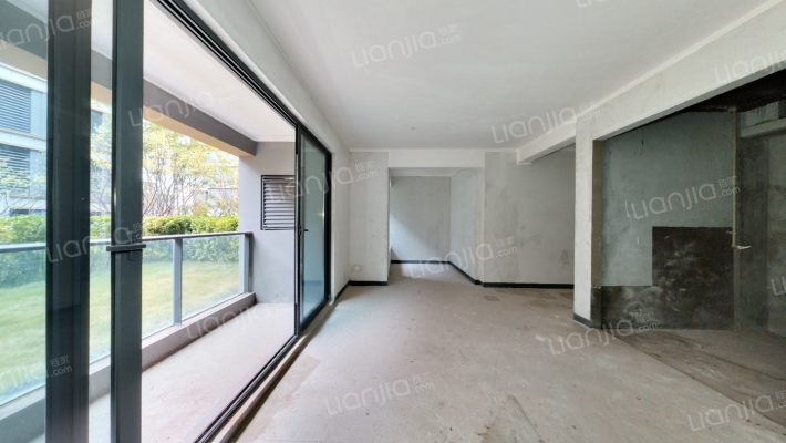 渝悦江宸二手房实景图