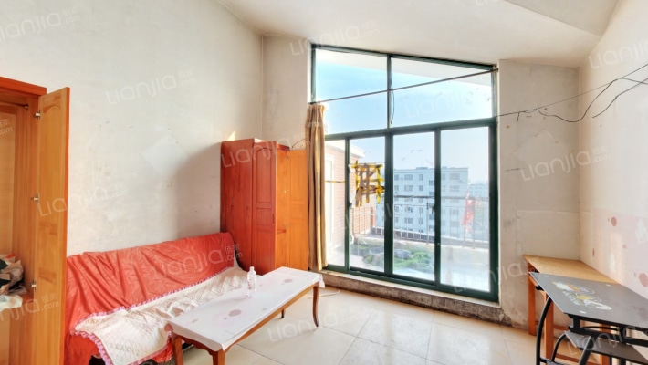 佳日公寓二手房实景图